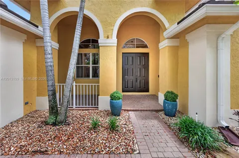 $1,095,000 | 1306 Crossbill Court, Weston, FL 33327