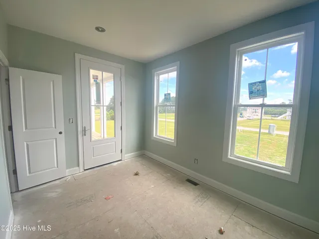 $645,000 | 4007 Tarpon Drive, Oriental, NC 28571