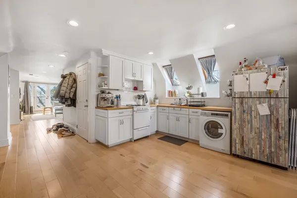$3,000 | 151 Magazine Street, Unit 3, Cambridge, MA 02139