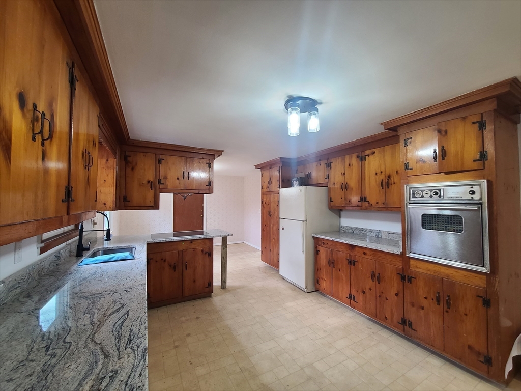 1669 Main Street, Unit A Leicester, MA 01524 - Photo 4 of 7