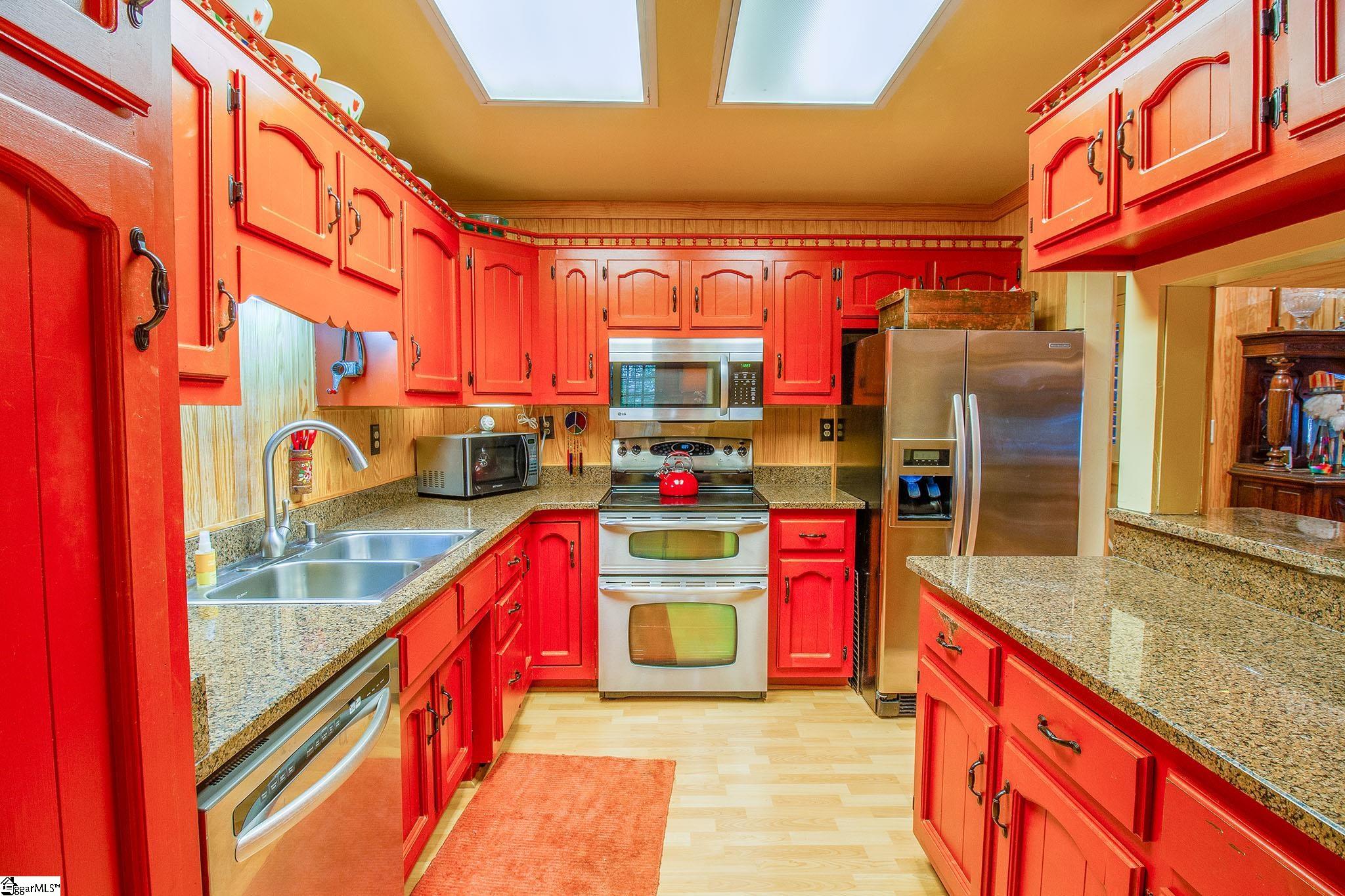 116 Coker Road Fountain Inn, SC 29644 - Photo 12 of 33