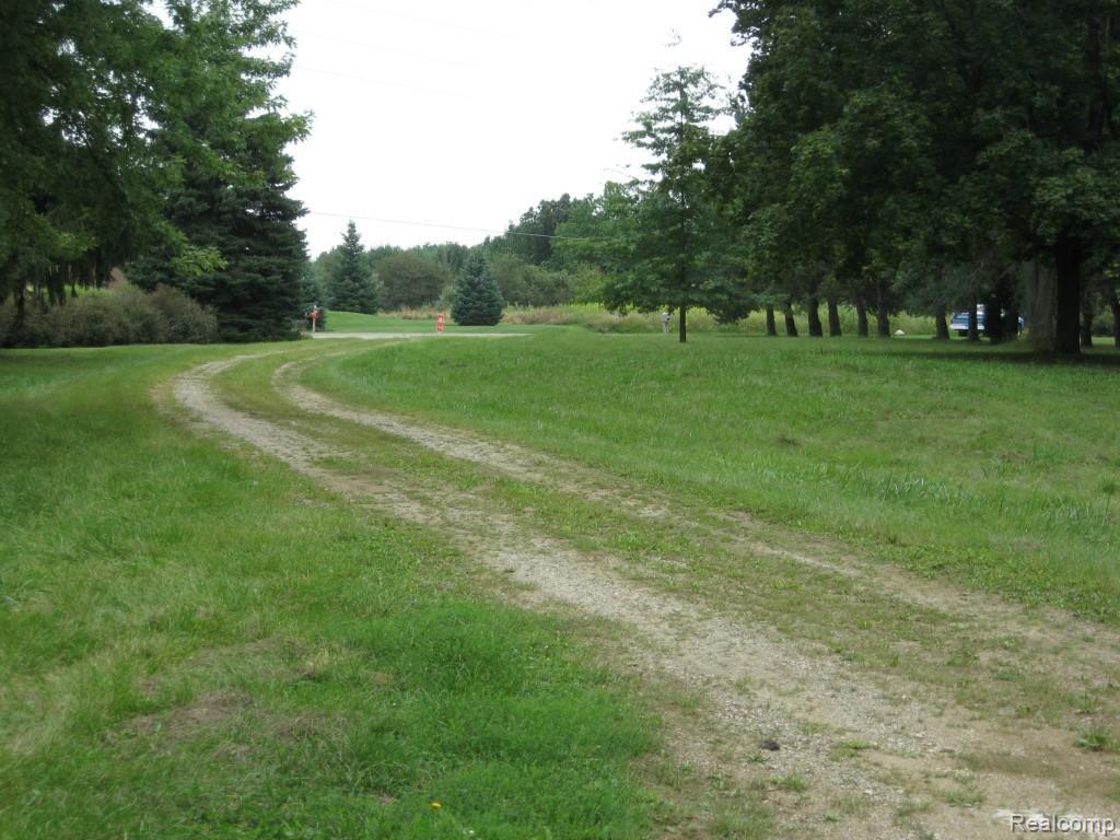 3544 Lippincott Road Lapeer, MI 48446 - Photo 24 of 24 IMG_3422.jpg