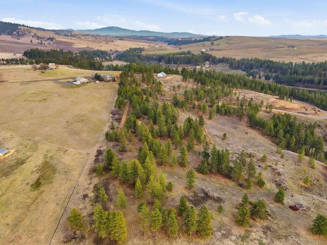 $1,300,000 | 3086 East Balsam Hill Lane, Spokane, WA 99223