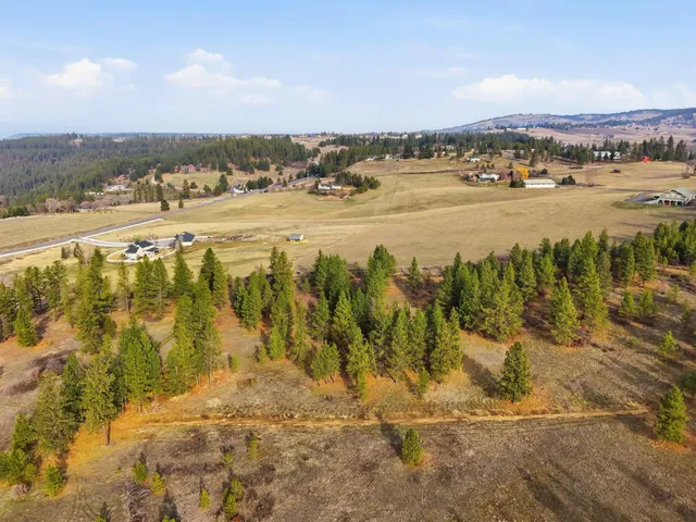 $1,300,000 | 3086 East Balsam Hill Lane, Spokane, WA 99223