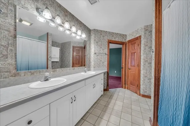 $890,000 | 139 Eastwood Drive, Johnson City, NY 13790