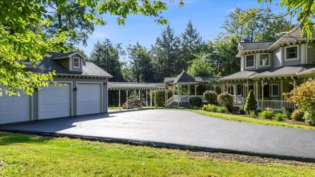 $890,000 | 139 Eastwood Drive, Johnson City, NY 13790