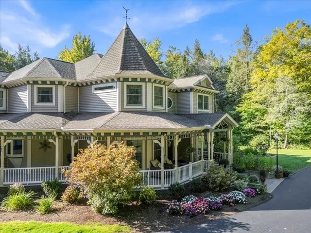 $890,000 | 139 Eastwood Drive, Johnson City, NY 13790