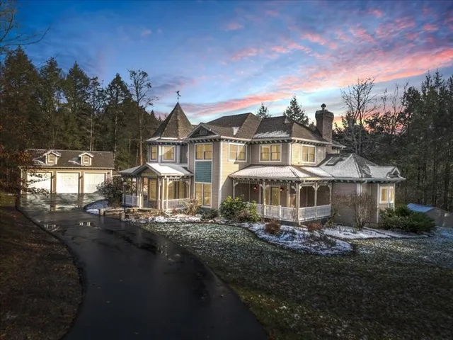 $890,000 | 139 Eastwood Drive, Johnson City, NY 13790