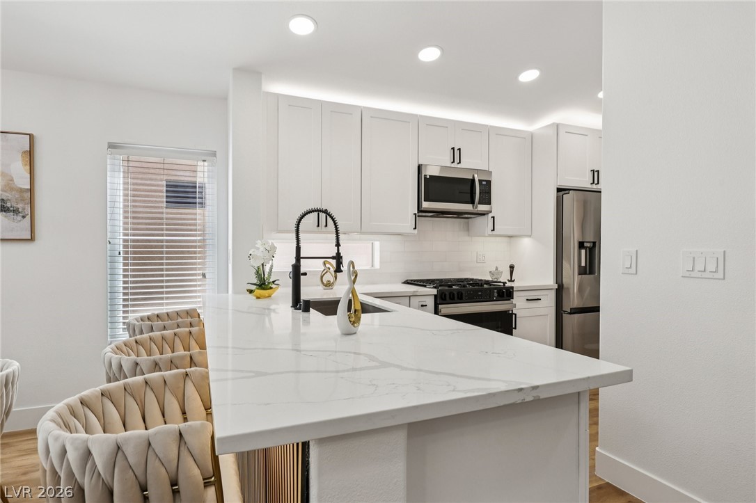 466 Edgefield Ridge Place Henderson, NV 89012 - Photo 14 of 39