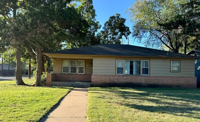 $1,150 | 4001 32nd Street, Lubbock, TX 79410