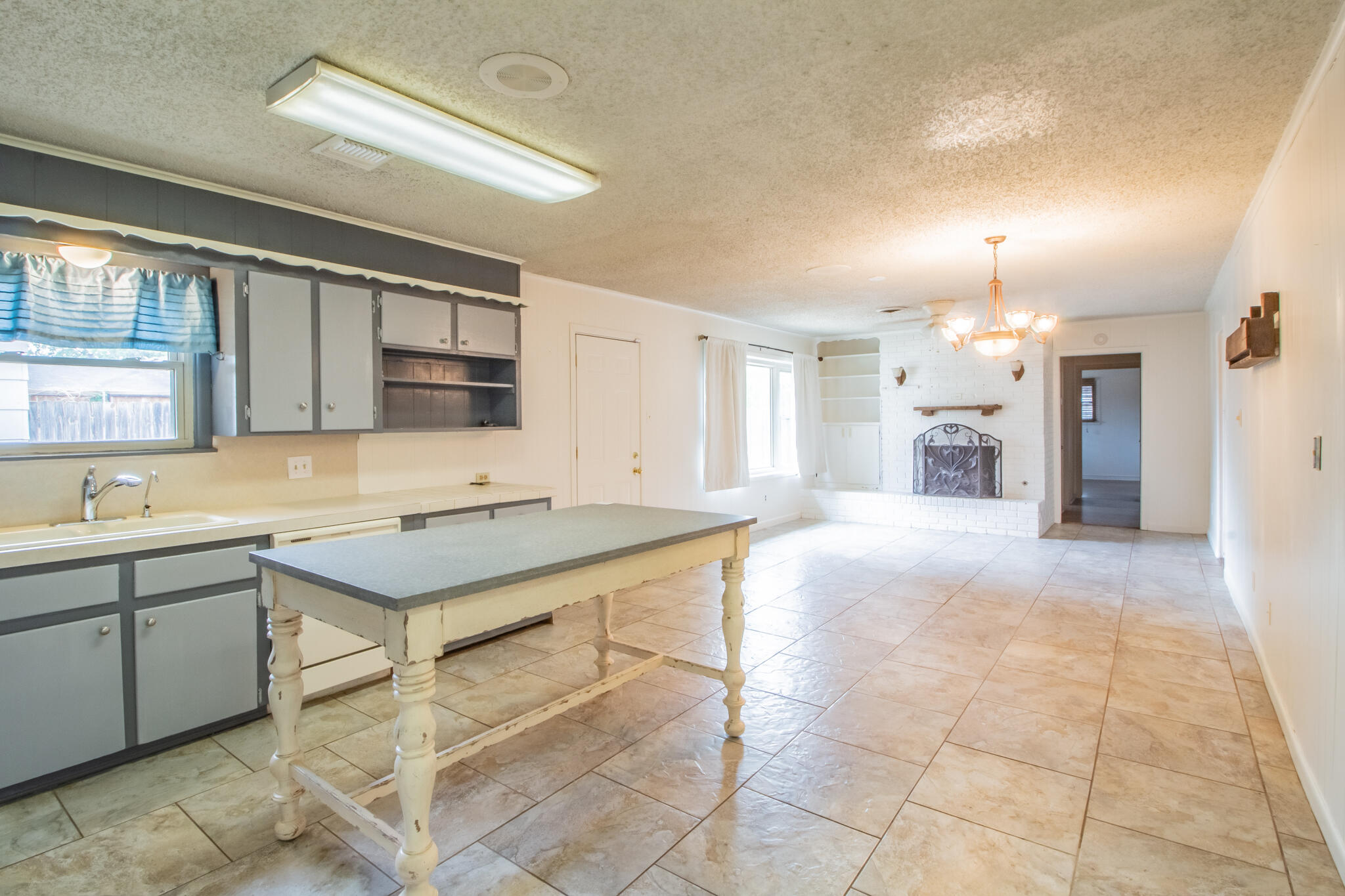 5016 15th Street Lubbock, TX 79416 - Photo 12 of 25 IMG_8046-HDR