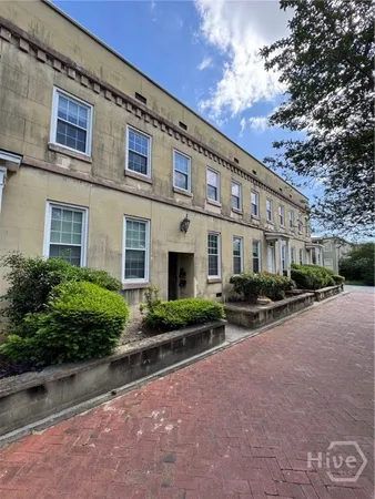 $1,700 | 412 East Hall Street, Savannah, GA 31401