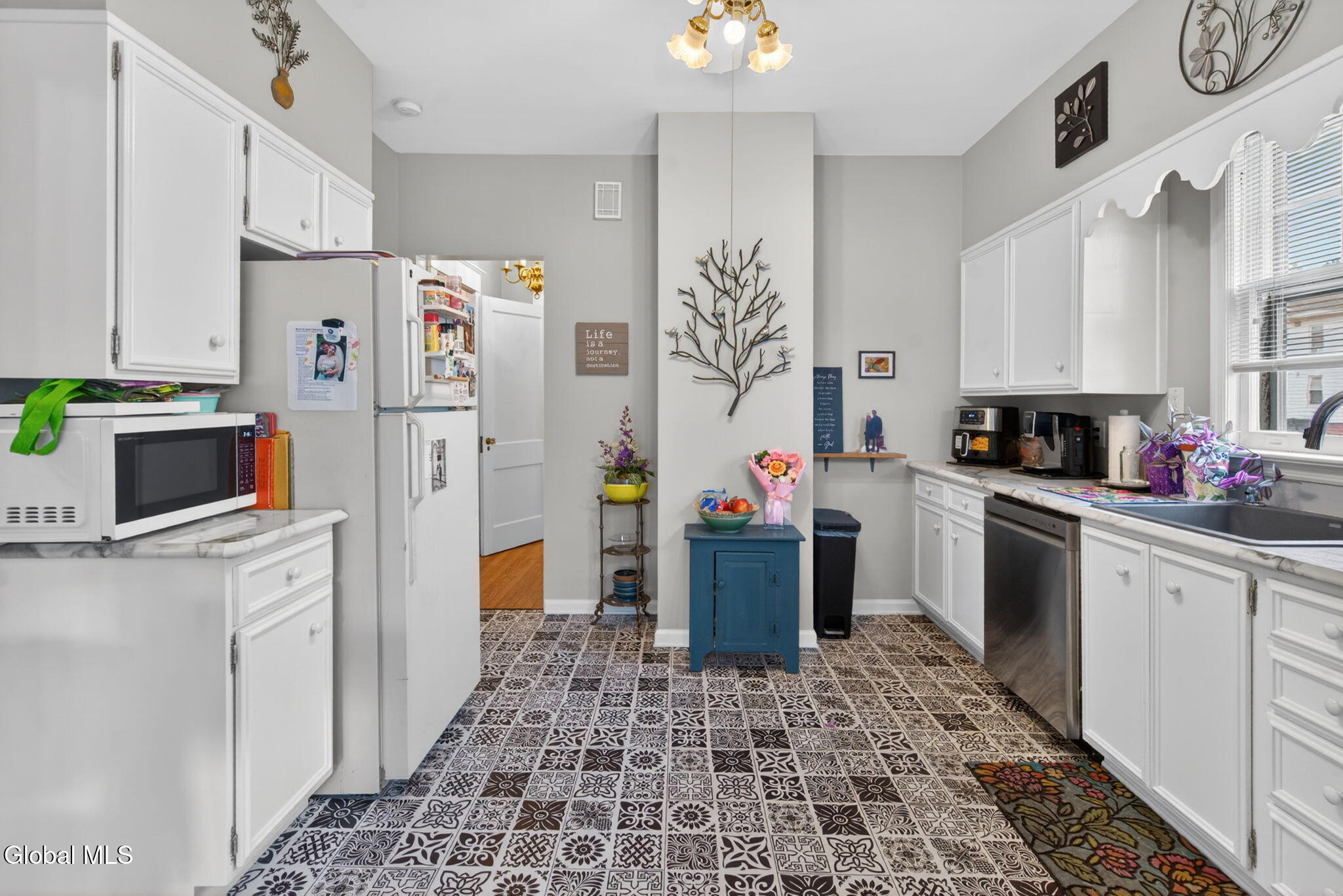 446 Yates Street Albany, NY 12208 - Photo 18 of 53 24-web-or-mls-466-yates-st