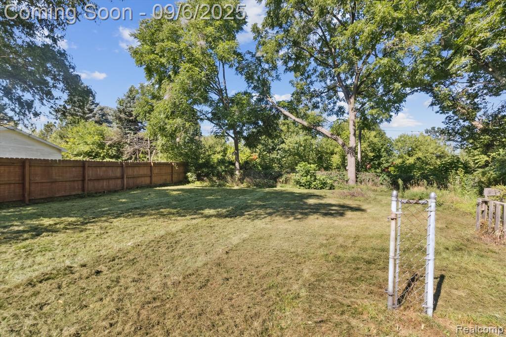 265 East Livingston Road Highland, MI 48356 - Photo 39 of 41 Gallery Image 39