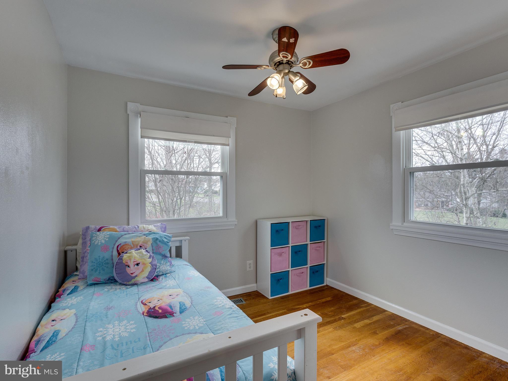 628 Beech Road Sterling, VA 20164 - Photo 16 of 30 Bedroom #2 w/ Hardwoods, Ceiling Fan