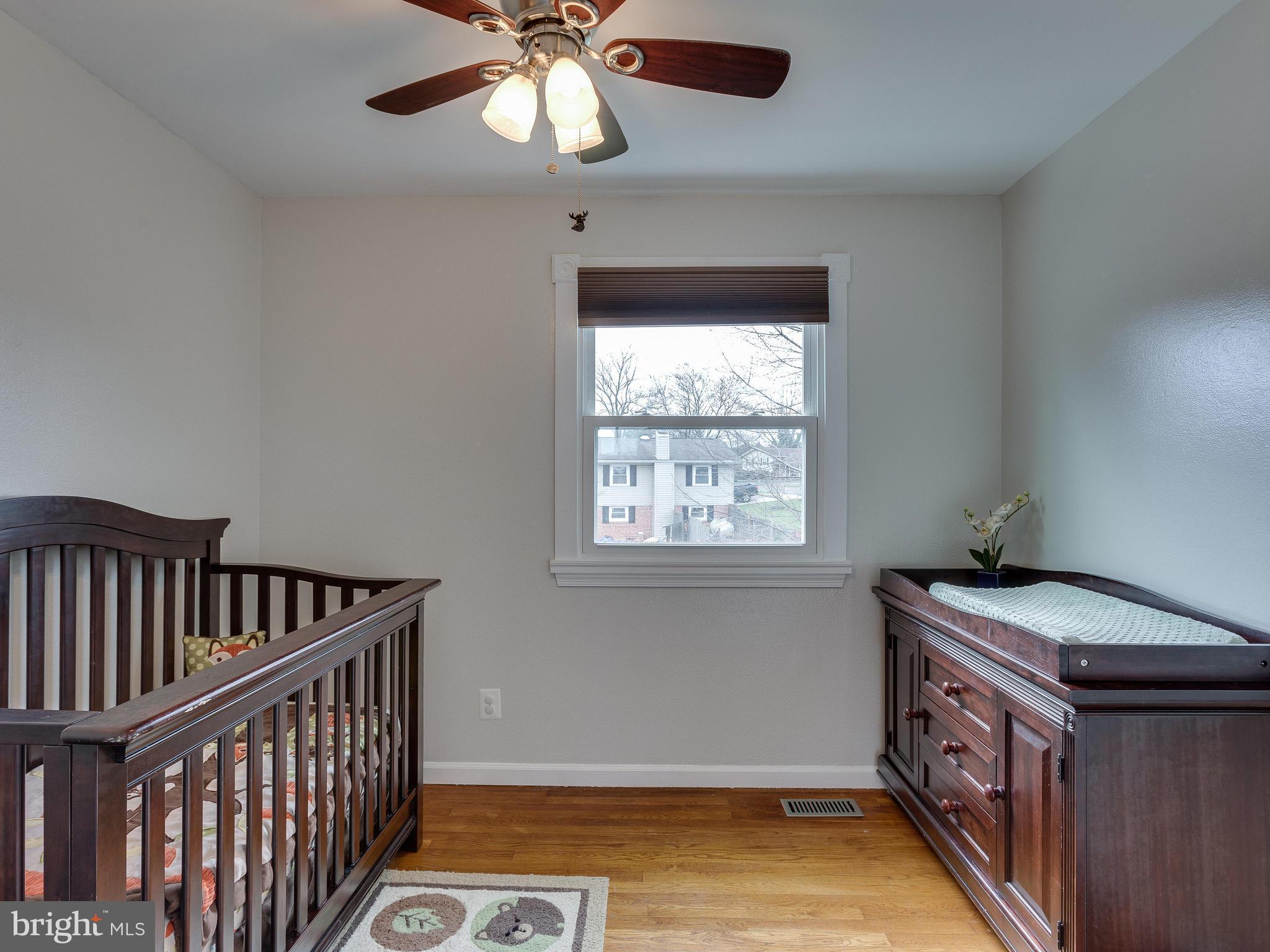 628 Beech Road Sterling, VA 20164 - Photo 17 of 30 Bedroom #3 w/ Hardwoods, Ceiling Fan