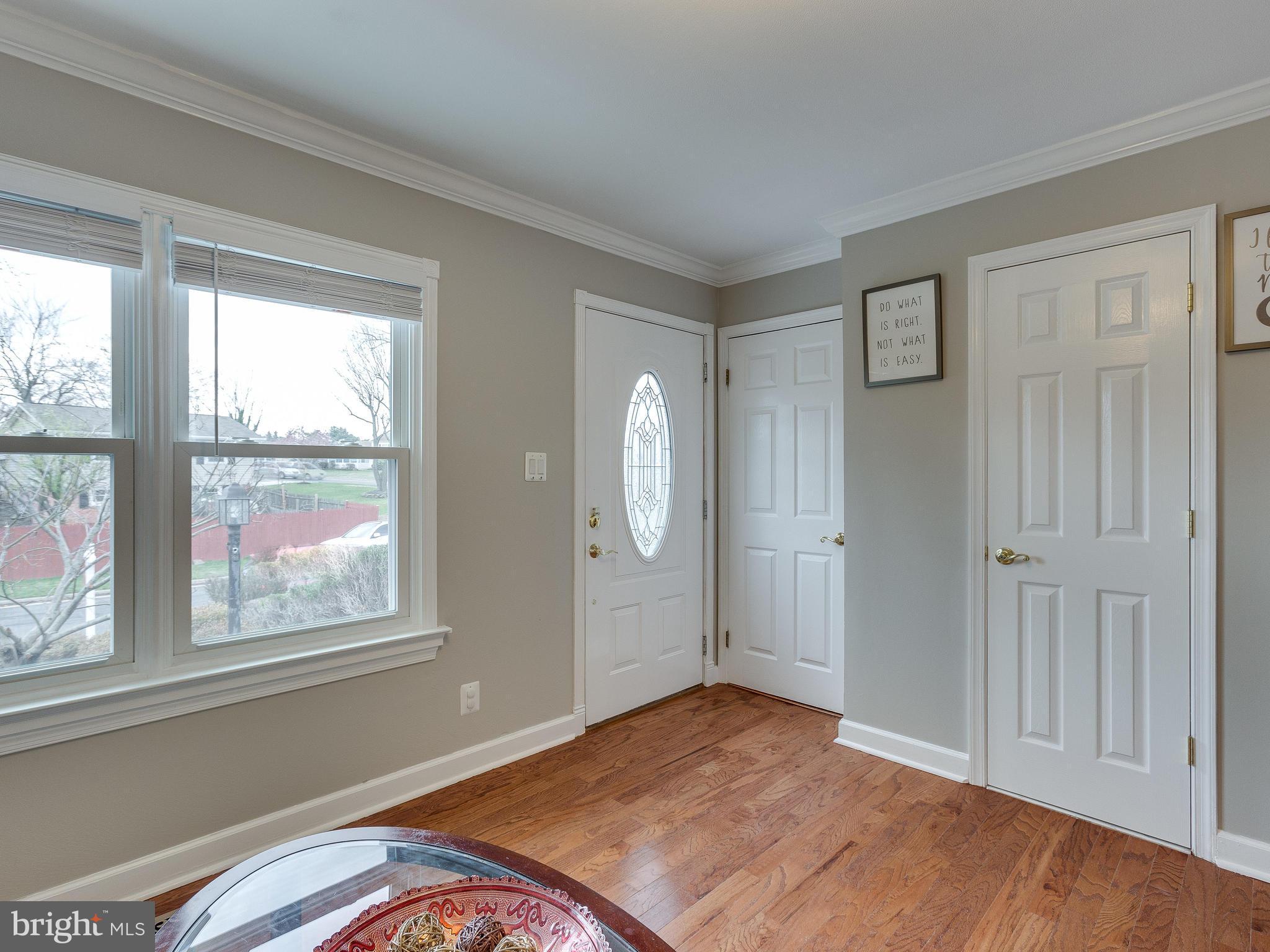 628 Beech Road Sterling, VA 20164 - Photo 5 of 30 Front Entry