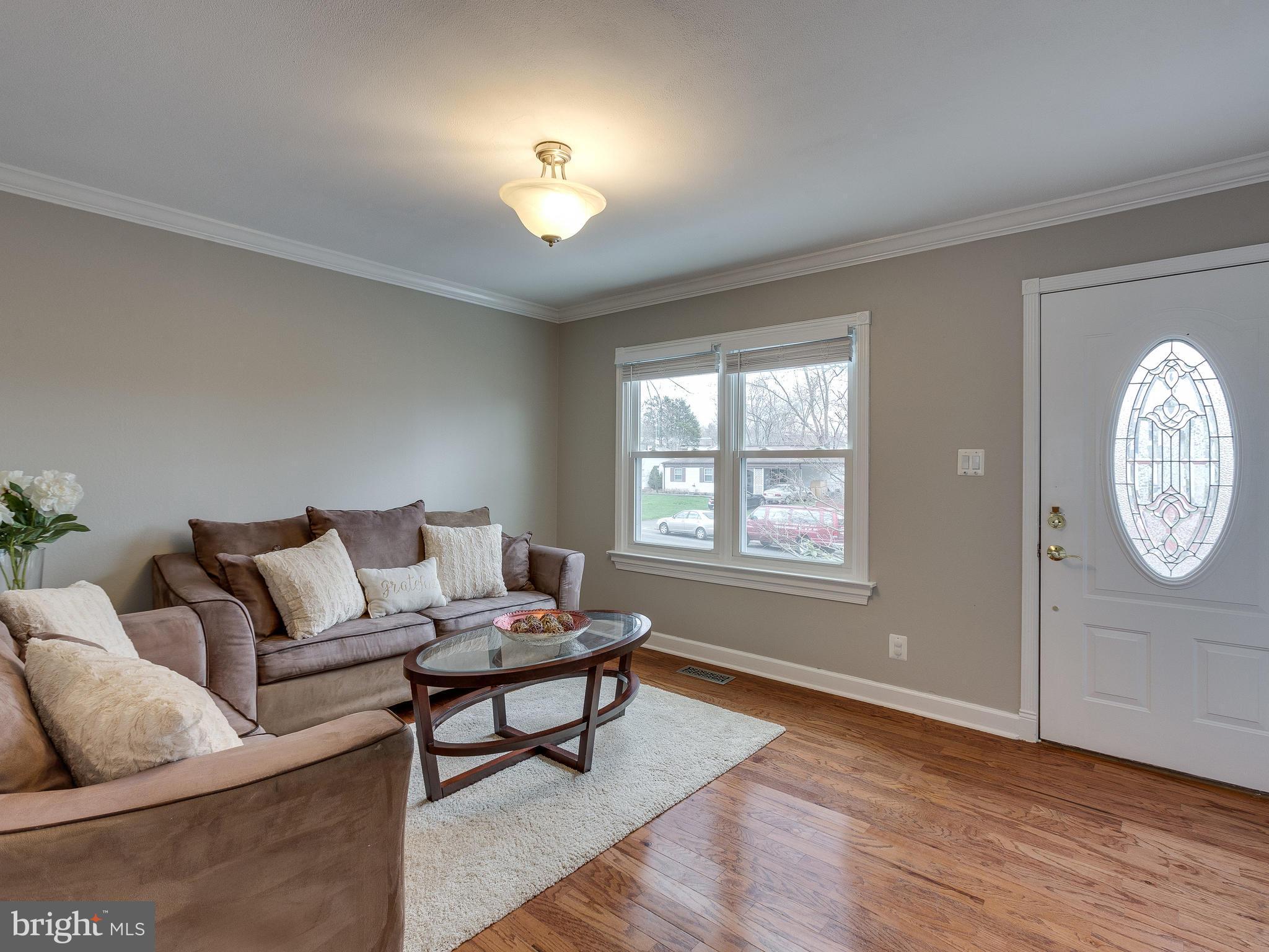 628 Beech Road Sterling, VA 20164 - Photo 6 of 30 Sunny Living Room w/ Hardwoods