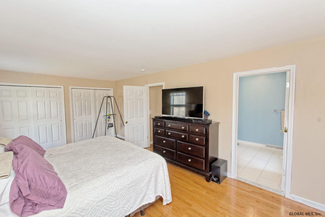 60 Harvard Road Colonie, NY 12189 - Photo 18 of 24 Photo 18