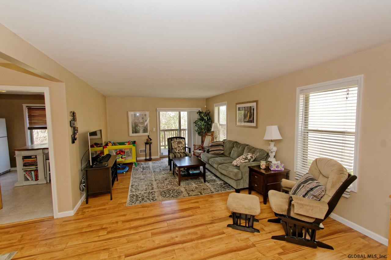 60 Harvard Road Colonie, NY 12189 - Photo 7 of 24 Photo 7