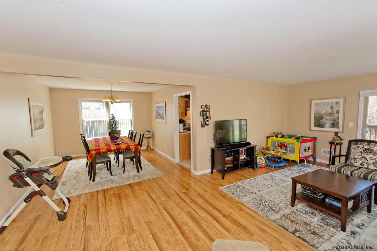 60 Harvard Road Colonie, NY 12189 - Photo 8 of 24 Photo 8