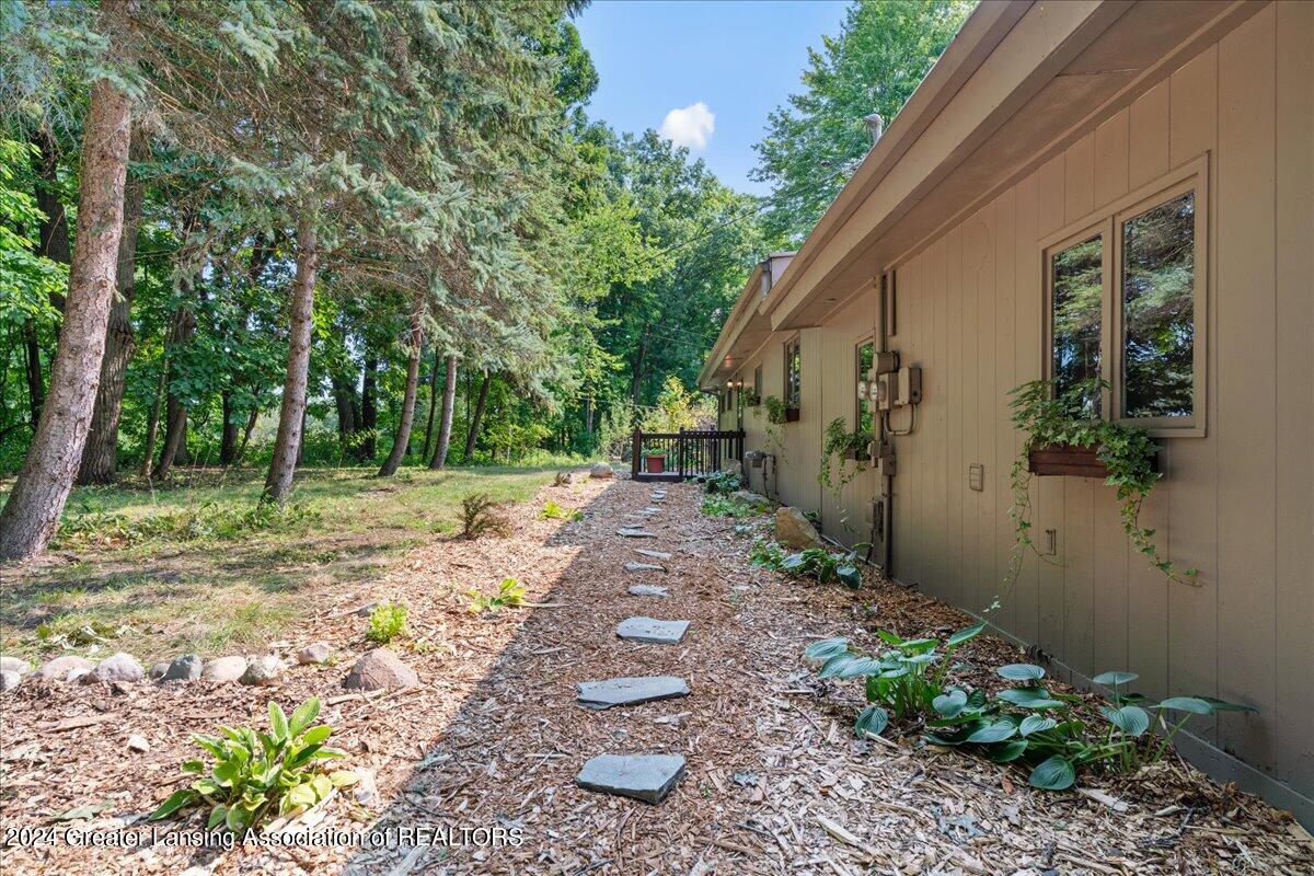 1690 Milton Road Williamston, MI 48895 - Photo 7 of 43 29-Media Jett - 28
