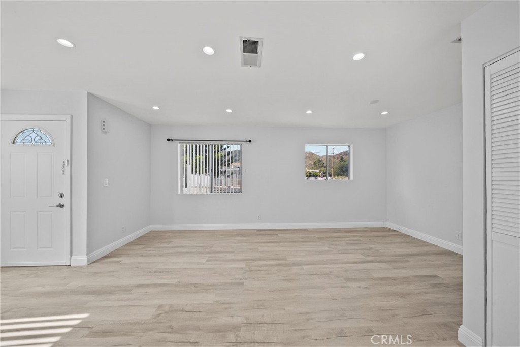 7707 Apperson Street Tujunga, CA 91042 - Photo 3 of 17