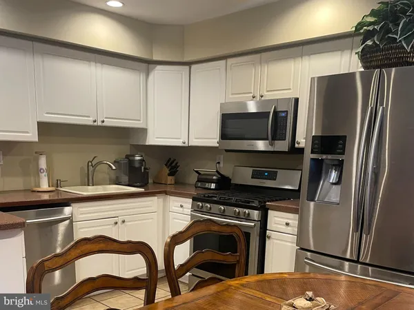 $554,900 | 445 Nicholas Drive, Southampton, PA 18966