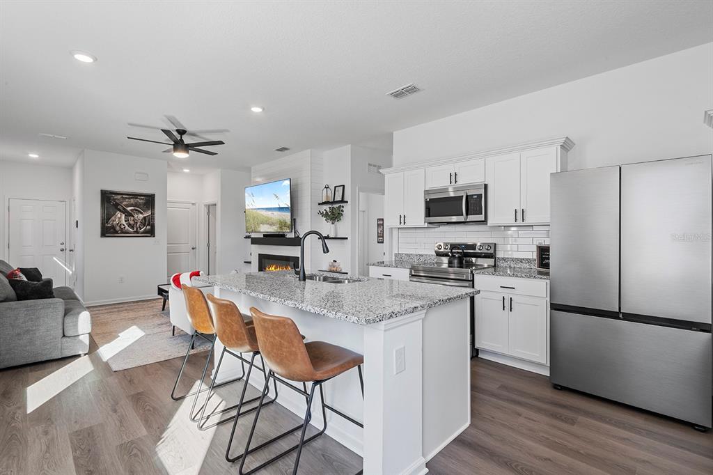 8652 Sportsman Loop Groveland, FL 34736 - Photo 4 of 24