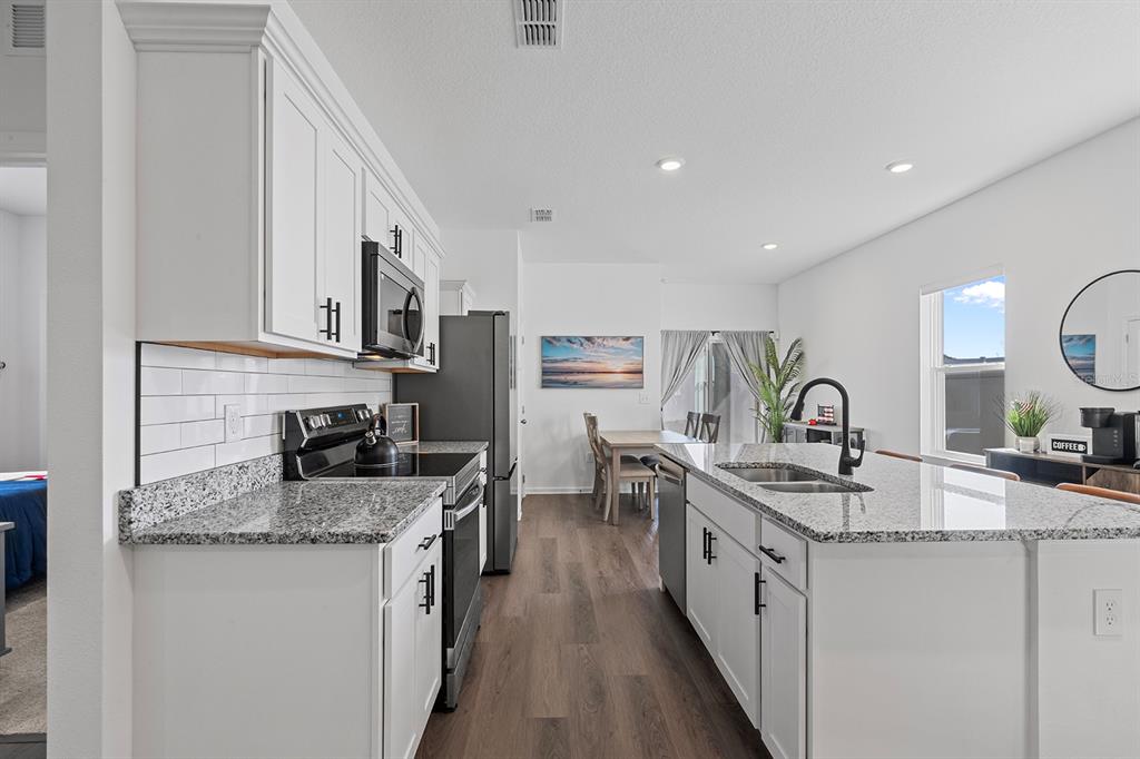 8652 Sportsman Loop Groveland, FL 34736 - Photo 6 of 24