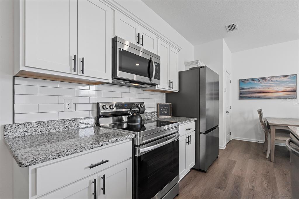 8652 Sportsman Loop Groveland, FL 34736 - Photo 7 of 24