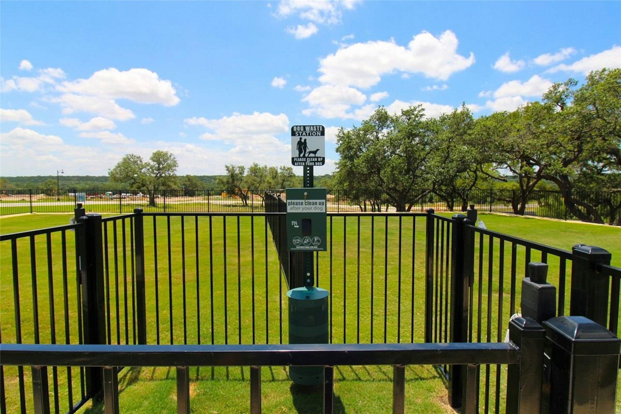 916 Leaning Oak Lane Georgetown, TX 78628 - Photo 32 of 32 Community dog pak