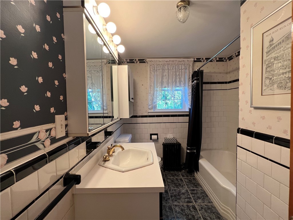 1 Cormier Road Lincoln, RI 02865 - Photo 8 of 12 Gallery Image 8
