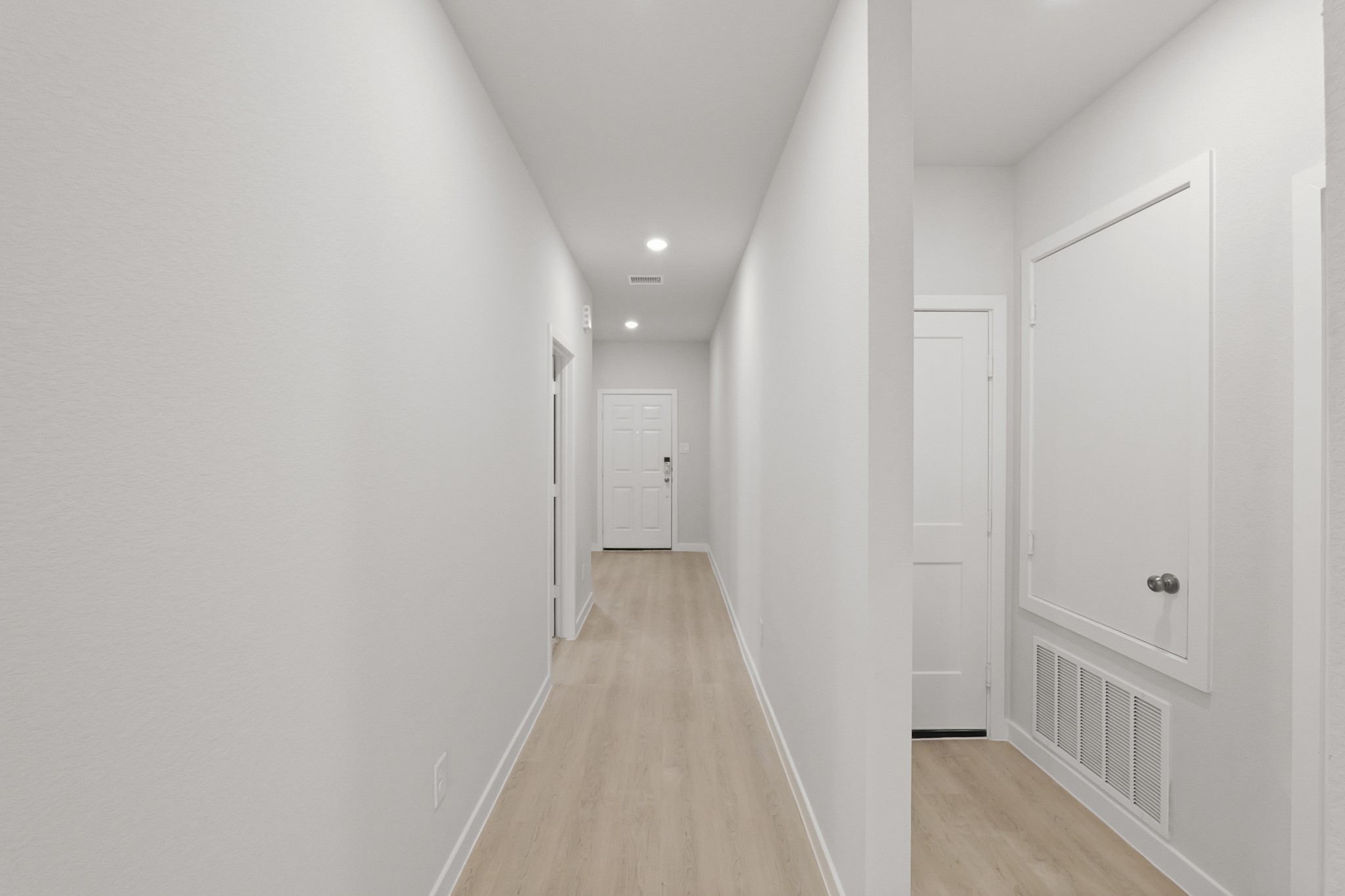 4414 Albritton Avenue Bryan, TX 77845 - Photo 17 of 34 a view of a hallway