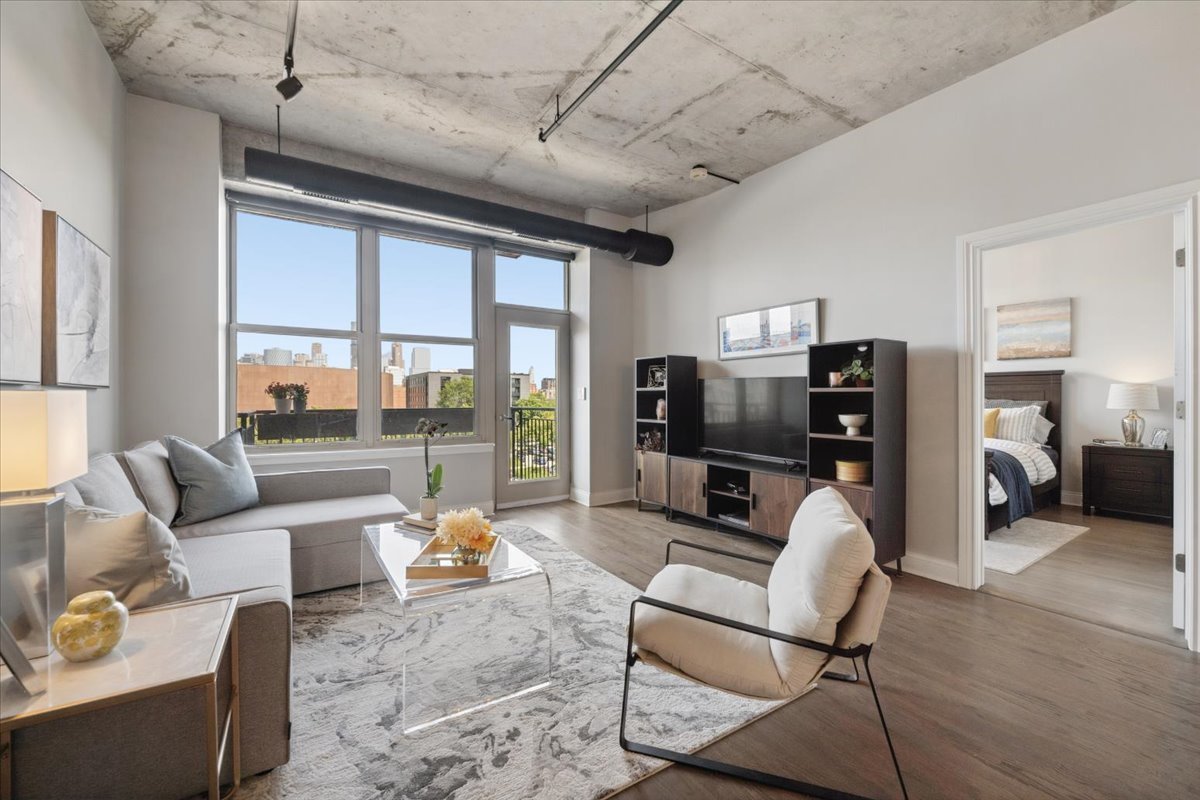 6 South Laflin Street, Unit 510 Chicago, IL 60607 - Photo 4 of 22