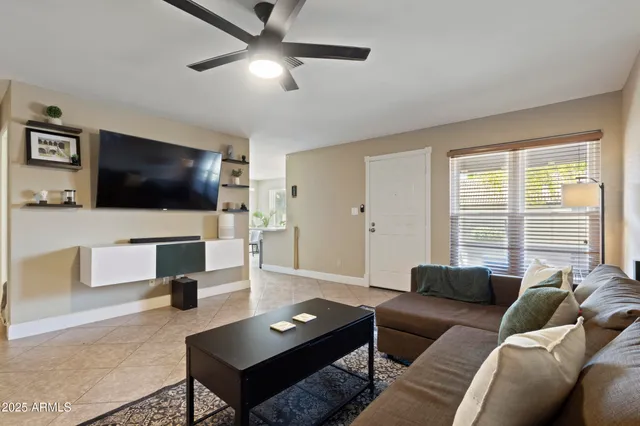 $1,800 | 9020 West Highland Avenue, Unit 36, Phoenix, AZ 85037