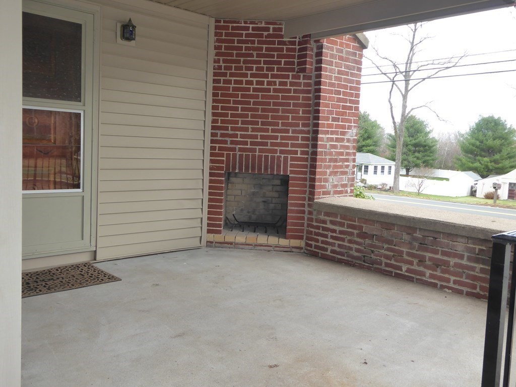91 Shaker Road Westfield, MA 01085 - Photo 6 of 14 Gallery Image 6