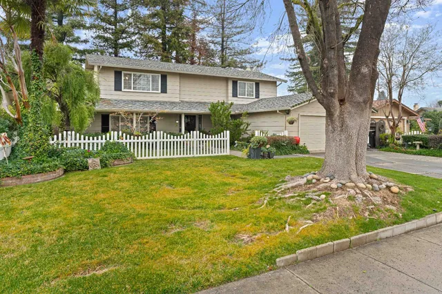 $549,999 | 3909 Fieldcrest Court, Modesto, CA 95355