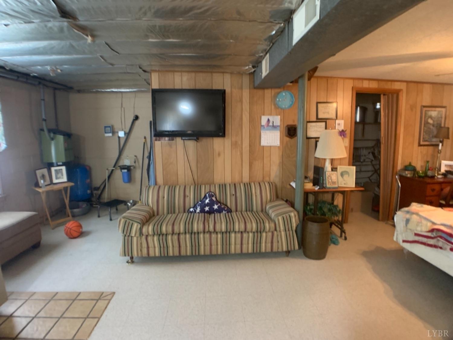 432 Powell Road Lynch Station, VA 24571 - Photo 23 of 41 Gallery Image 23