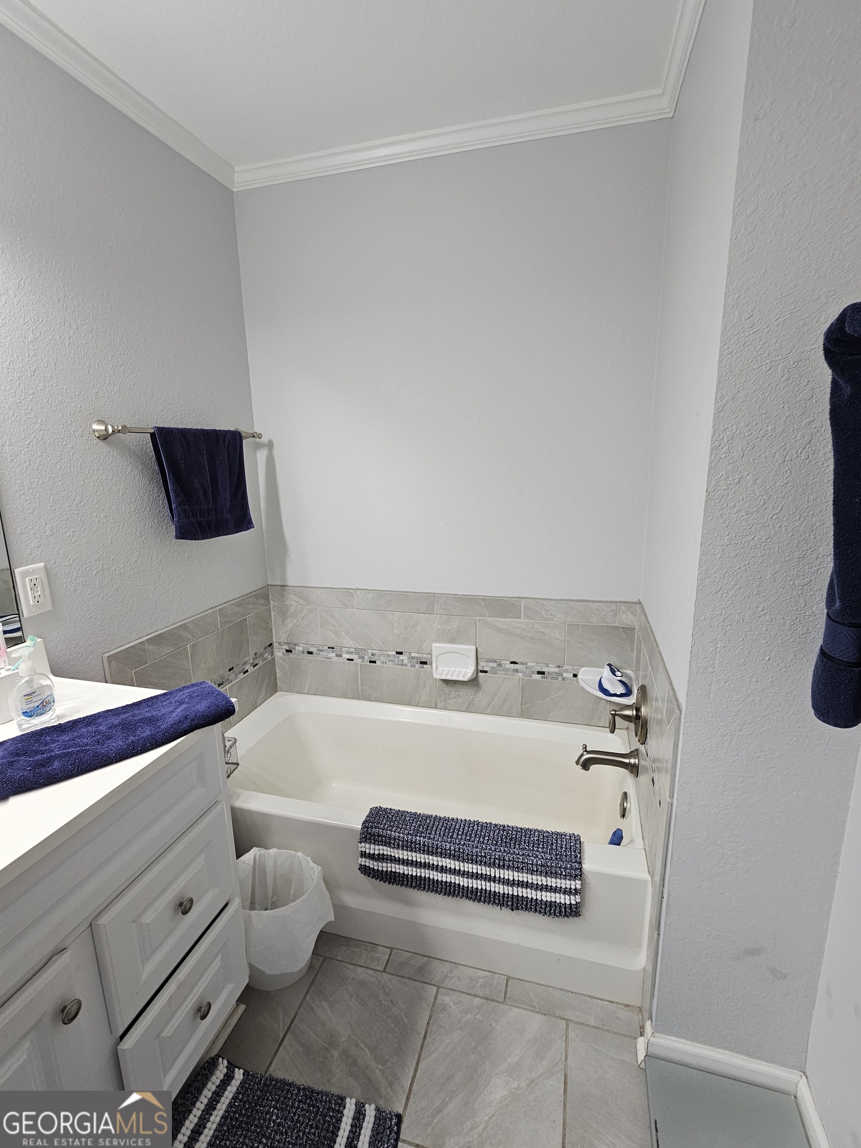 1853 Highway 441 Dublin, GA 31021 - Photo 14 of 28 a bathroom with a sink and a mirror