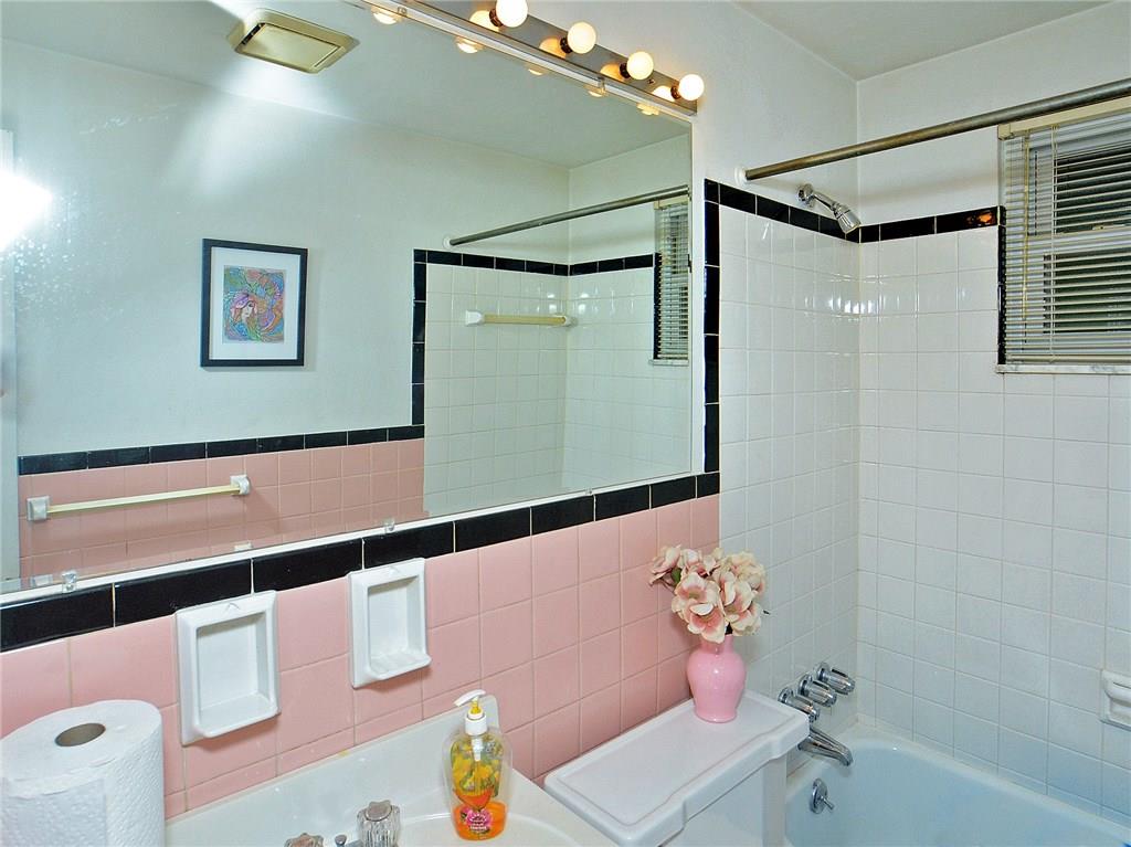 7360 Shannon Road Verona, PA 15147 - Photo 13 of 22 Gallery Image 13