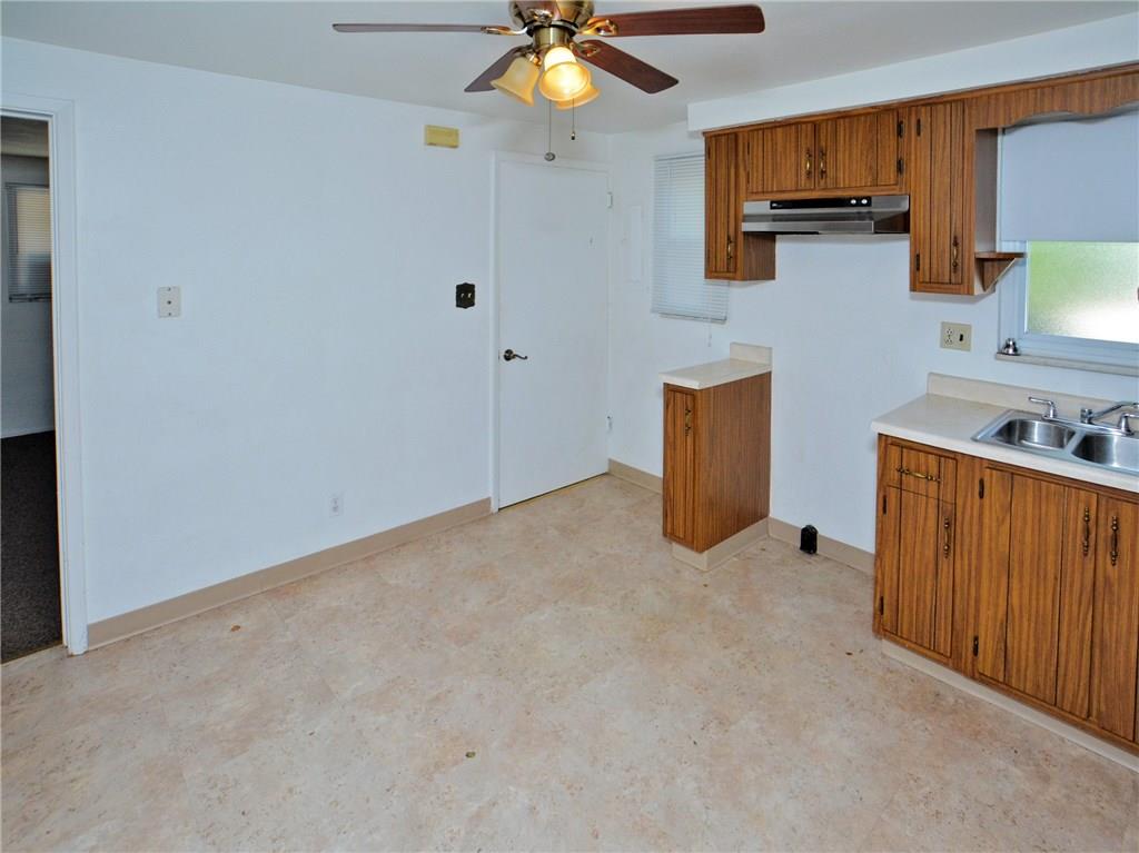 7360 Shannon Road Verona, PA 15147 - Photo 7 of 22 Gallery Image 7