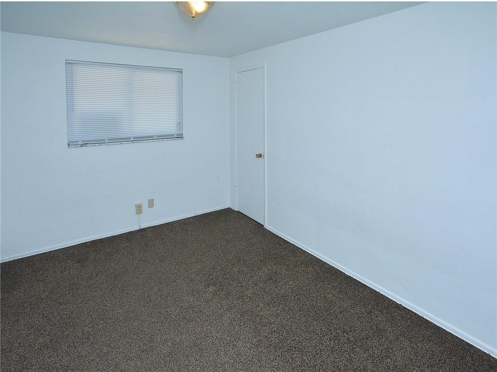 7360 Shannon Road Verona, PA 15147 - Photo 8 of 22 Gallery Image 8
