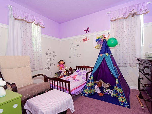 50 Edwin Road Waltham, MA 02453 - Photo 14 of 19 Gallery Image 14