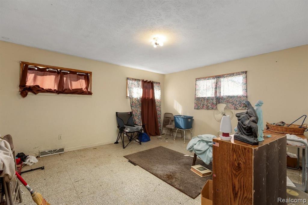47427 Bemis Road Belleville, MI 48111 - Photo 9 of 18