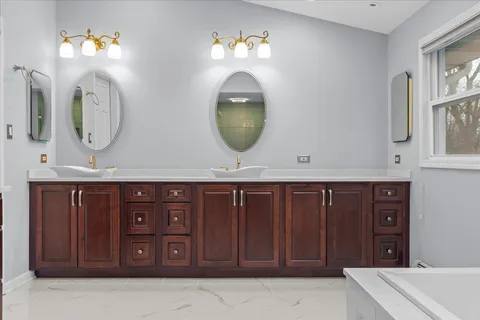 $849,000 | 1632 Longvalley Drive, Northbrook, IL 60062