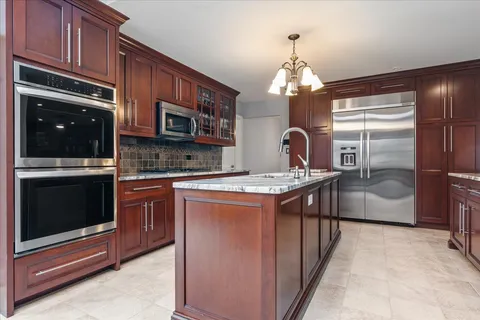 $849,000 | 1632 Longvalley Drive, Northbrook, IL 60062