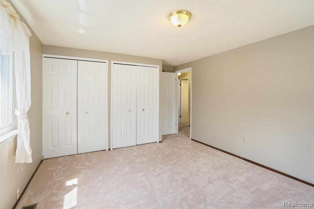 691 Abbey Court Rochester Hills, MI 48307 - Photo 33 of 39