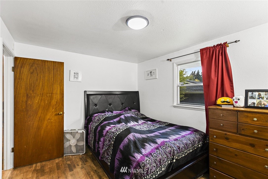 3332 Northeast Sunset Boulevard Renton, WA 98056 - Photo 15 of 31