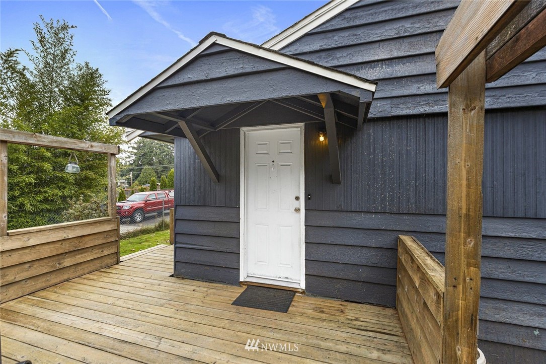 3332 Northeast Sunset Boulevard Renton, WA 98056 - Photo 18 of 31